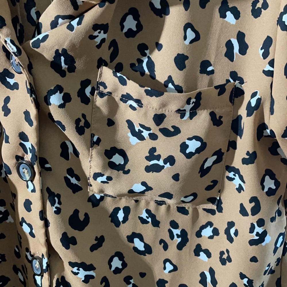 Cheetah print top crop shirt - Picture 3 of 3
